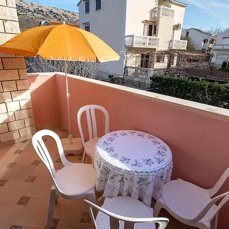 Appartamento 2 Bedroom Lovely In Pag Pag Town