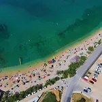 Lovely In Pag With Wifi 帕格