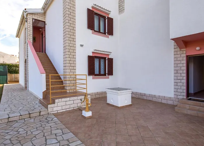Apartment Lovely In Pag With Wifi Pag Town