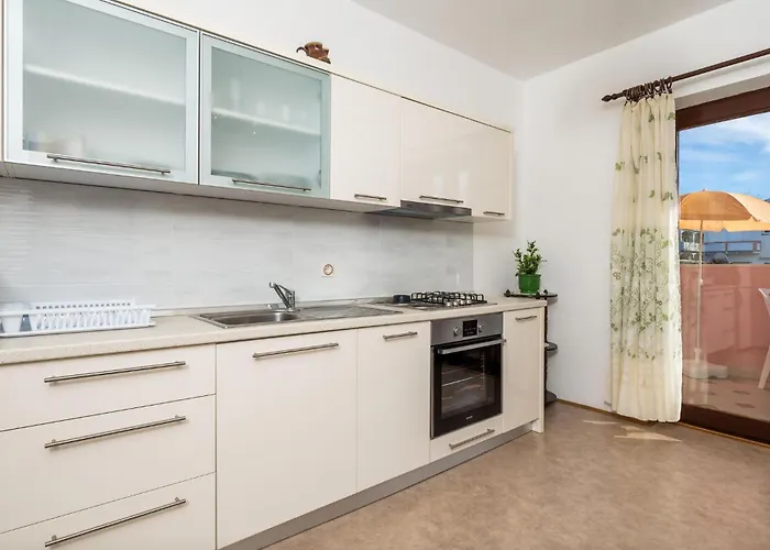 Apartment Lovely In Pag With Wifi *