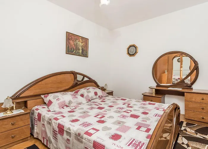 Lovely In Pag With Wifi Apartment Pag Town