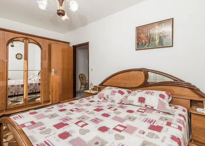 Apartment Lovely In Pag With Wifi